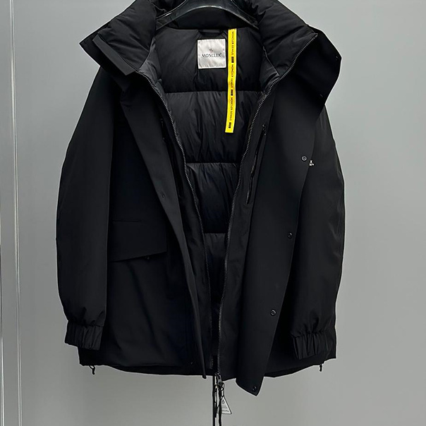 몽클레어 X HYKE 론스톡 후드 재킷 (매장가 270만원)